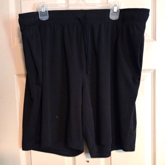 Men's Black Athletic Works Drawstring Shorts Size XXL - Picture 2 of 3